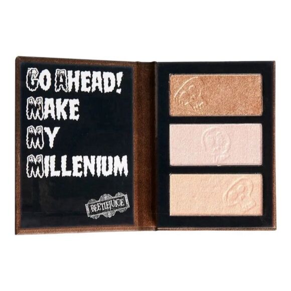 Beetlejuice Handbook for the Recently Deceased Highlighter Pallete - Picture 4 of 4